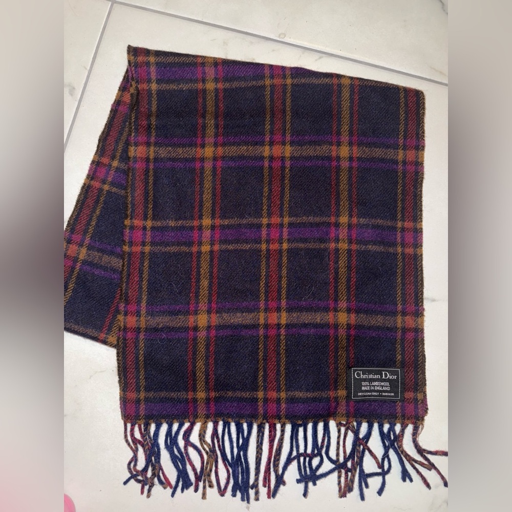 Christian Dior lambswool plaid scarf - Picture 9 of 12